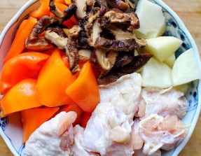  做法|黄焖鸡最简单的家常做法，教程简单方便，出锅美味至极！