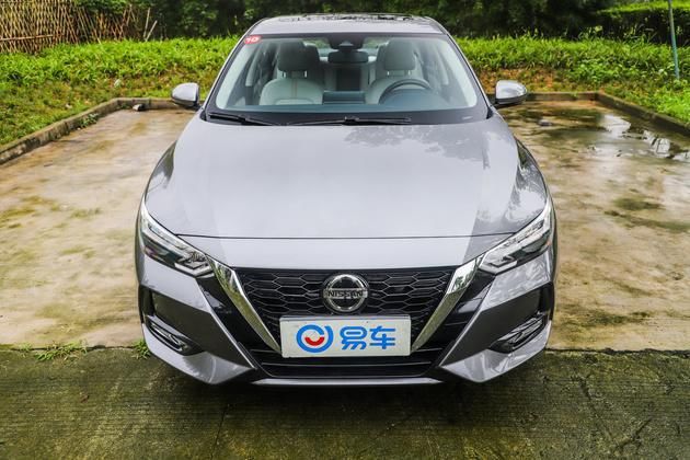 自由|紧凑型车之王！月薪8千也能淡定拿下！ 轩逸 vs 自由侠