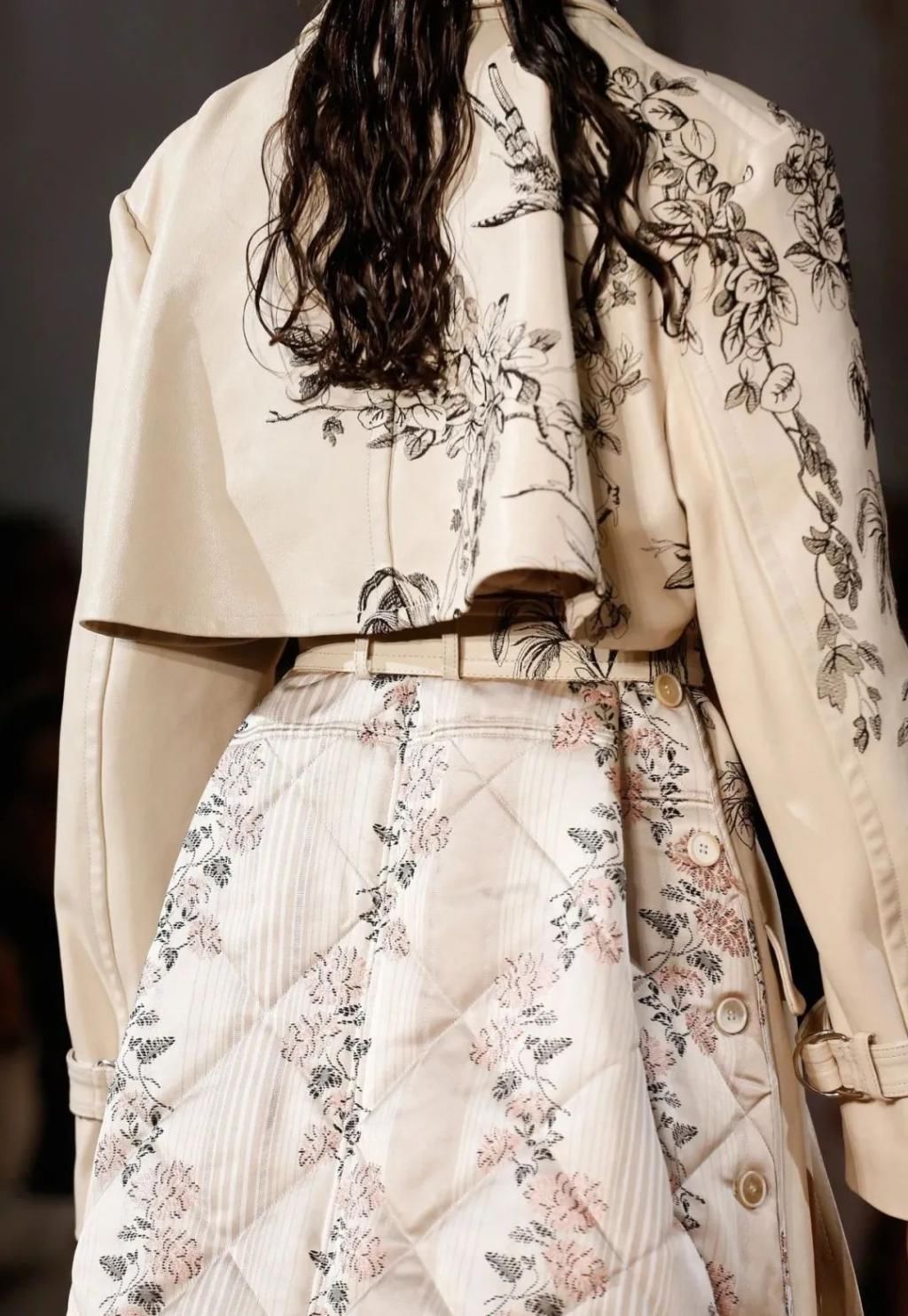 细节|时装背部细节表现丨绝对不能敷衍的背部设计