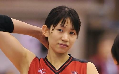  岛村|岛村春世笑容满面！NEC红色火箭队集训欢乐多，不见古贺纱理那