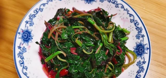 营养|这道菜夏天才有,农村老人称它为“长寿菜”,才3元1把,太便宜了