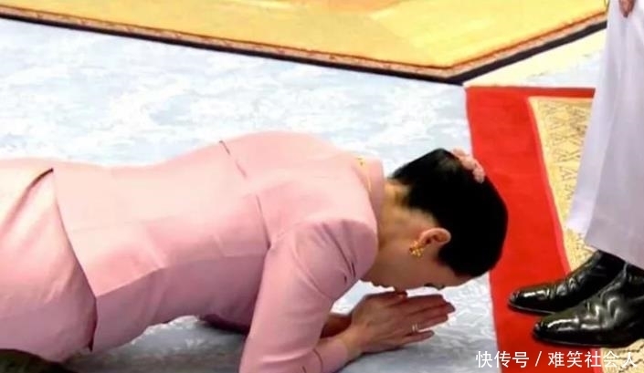  泰王|泰国王室发布邮票！68岁泰王意气风发似少年，苏提达没资格出镜