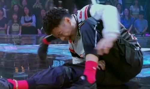  成问题|《这街3》水火舞台有创意，熬夜录制拼体力，选手频频受伤成问题