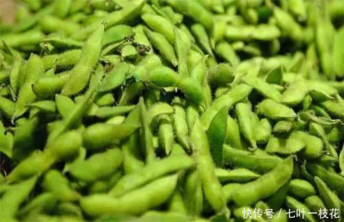 到底|饭店的水煮毛豆为啥绿油油不发黄到底加了什么东西真相来了