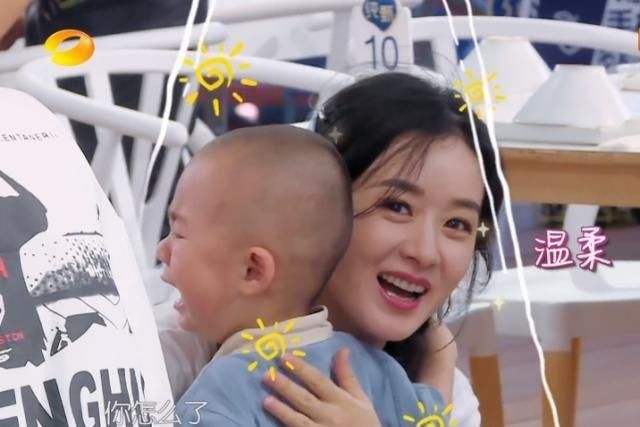 中餐厅|《中餐厅》遇小孩哭闹,赵丽颖一招制服,连当妈的都看懵了