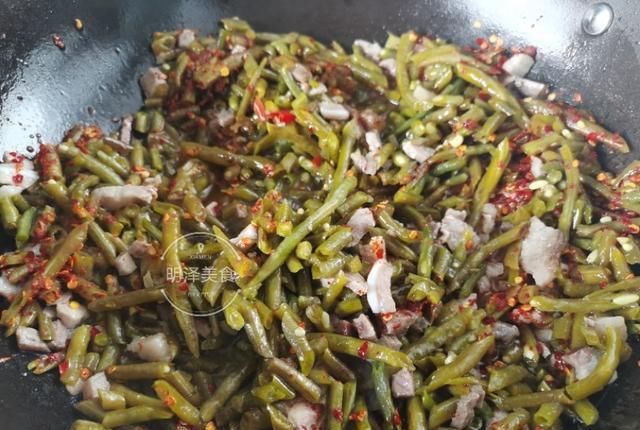  酸豆角|制作泡酸豆角，需要掌握三个要点，豆角酸脆味道纯正
