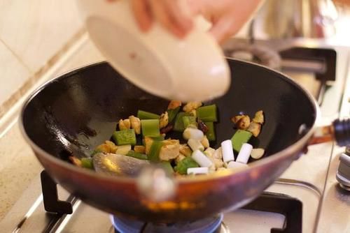 美食|川菜凭什么在八大菜系里脱颖而出？看看这份美食清单就知道了