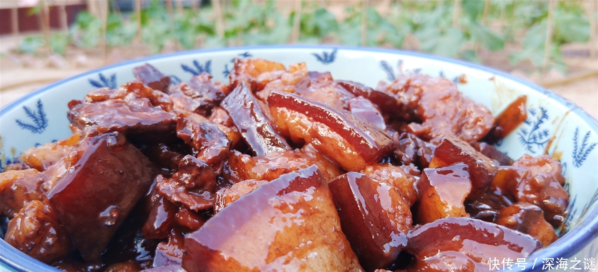 分钟|1分钟教你红烧肉的做法，加入两样食材，不柴不腻，肉皮晶莹剔透