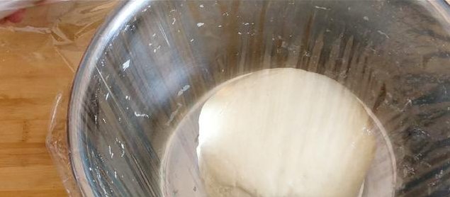  详细|馒头这样做才好吃，超详细教你发面，蒸的馒头松软光滑有嚼头！