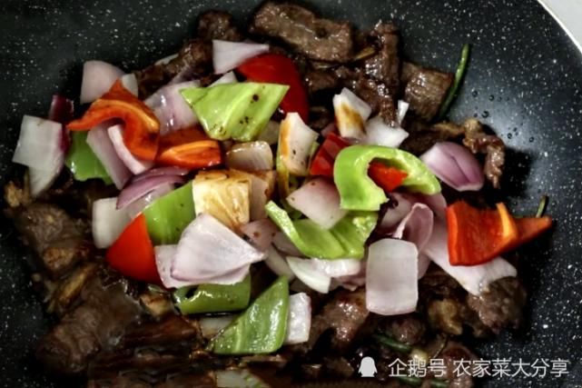  入味|入秋后，少吃猪肉多吃它，上锅一炒，滑嫩又入味，多吃增强免疫力
