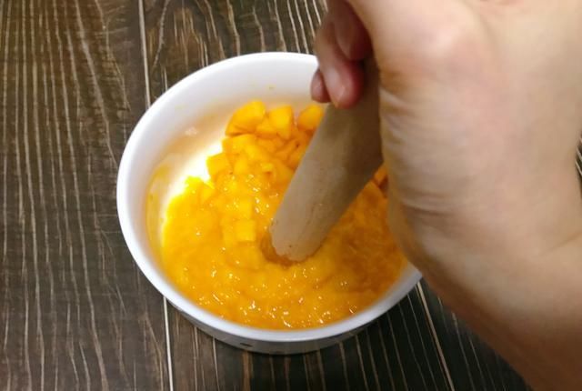  在家|在家自制芒果酸奶雪糕 不含任何添加剂 健康卫生又好吃