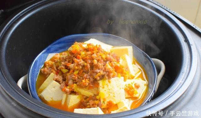 好吃|豆腐不用炒不用煮,放碗里一蒸,比水蒸蛋还爽滑!