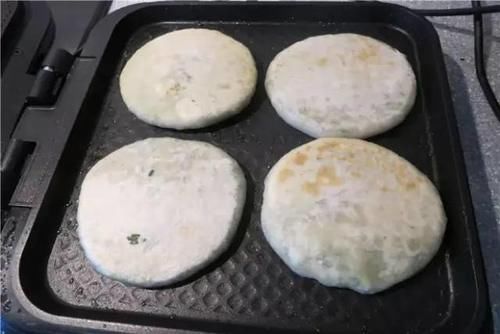  露馅|全烫面韭菜饼，关键还不露馅，酥脆可口