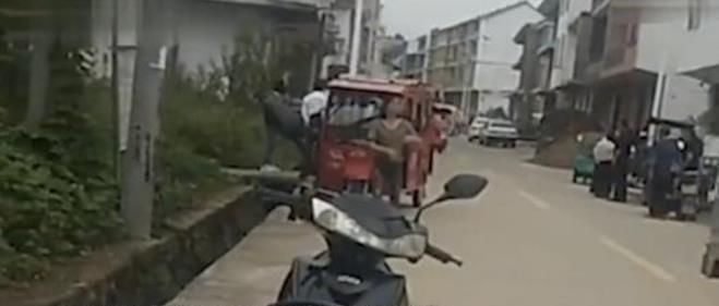 男子|21岁男子因琐事弑母杀弟，到底为什么下此狠手？