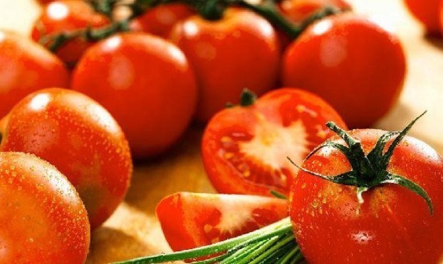 螃蟹|让人倒下的不是病,是无知吃西红柿的4大禁忌,很多人不了解