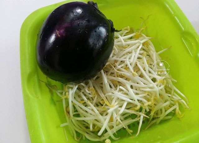 大人|绿豆芽和此食材是绝搭,吃了几十年竟没发现,大人孩子吃得不停筷