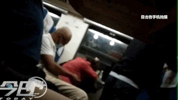 男子|恶心！男子列车上对女乘客动手动脚！被抓后还语出惊人……