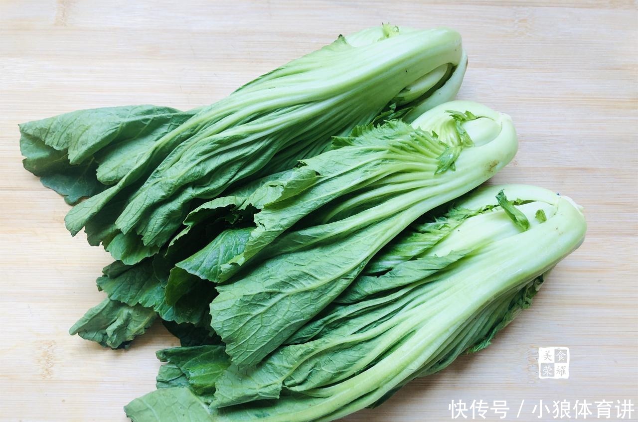 自制|在家自制咸酸菜，酸脆可口，做法简单易上手，趁秋天干燥多做一些