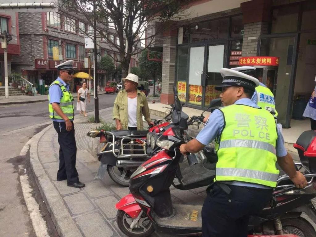 汇川|这些“五花八门”的电动自行车交通违法，汇川交警“亮剑”严整治