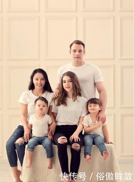 活动|马雅舒携外籍老公出席活动,白裙玩转高段位,夫妻搭肩秀恩爱