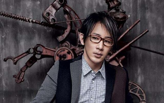  消失|刘谦“换壶魔术”风波后，逐渐消失在公众的视线中，原因令人叹息