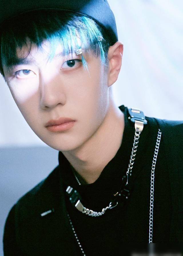  街舞|《这就是街舞3》发布会照片流出，王一博的粉丝又想给他烧裤子了