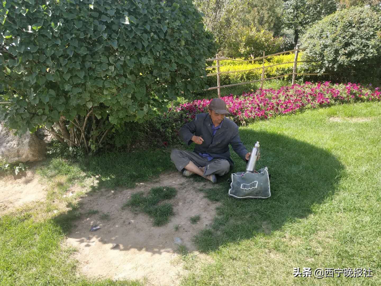 紧盯|“行走城管”-紧盯环境整治 向不文明行为说“不”