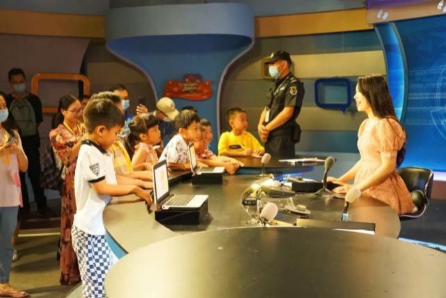  探秘|佛山电视台媒体探秘营开营！