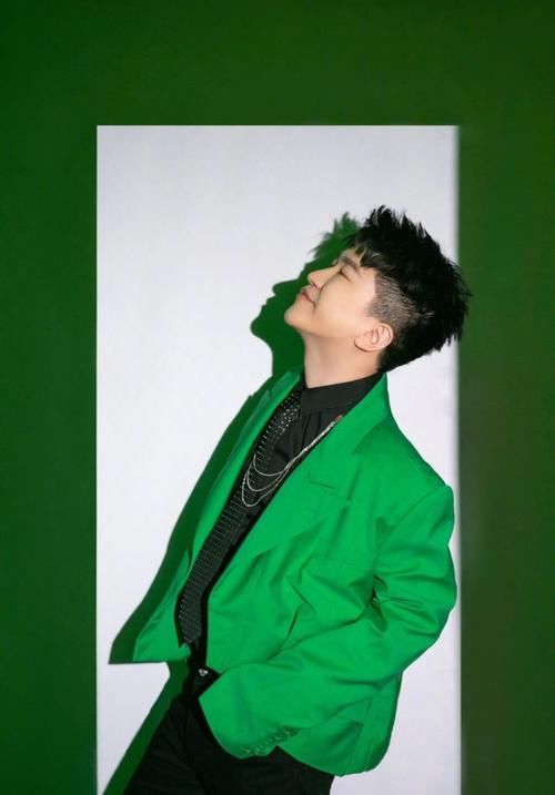  湖南娱乐频道|张大大为啥老是被黑？屡次被评为最讨厌主持人，除了哭啥都不会