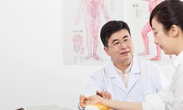  身体|身体出现这3个表现，说明椎管变狭窄了，你却浑然不知！