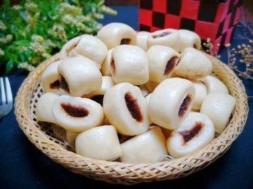 夹心小馒头|最近儿子迷上这个早餐,比面包口感松软,满满都是料,特好吃