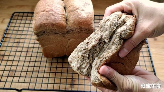 吐司|真正的【全麦吐司】,完全不用加面粉,也能做到松软无比