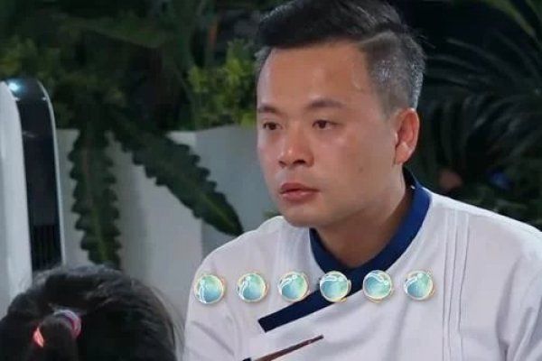  赵丽颖|赵丽颖甩脸子不吃早饭，林大厨表情僵住，黄晓明不知所措