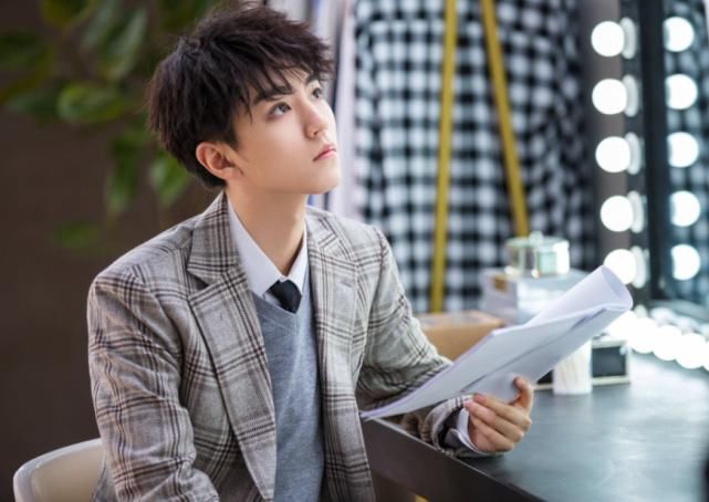 努力|王俊凯，真诚、努力的偶像，热爱舞台