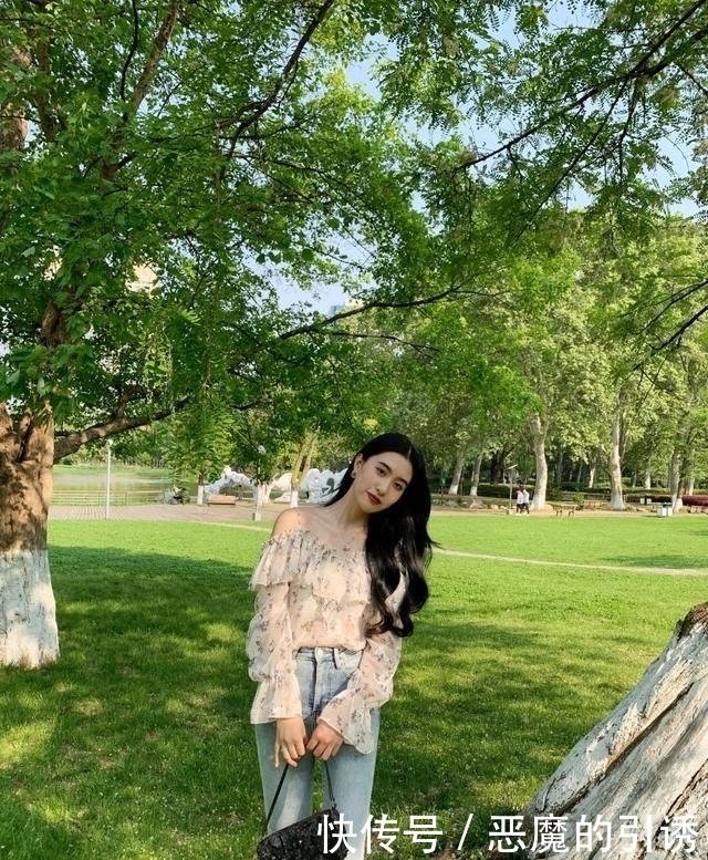 时髦|初夏最美女神系穿搭,清纯色系穿出时髦感,女人味爆棚