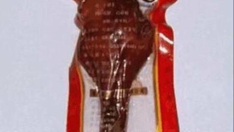 发现|男子在小卖部买了一个鸡腿,吃了两口发现问题