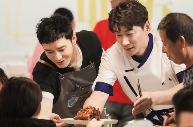  搓衣板|《中餐厅》baby意外“现身”？出场方式独特，黄晓明搓衣板警告