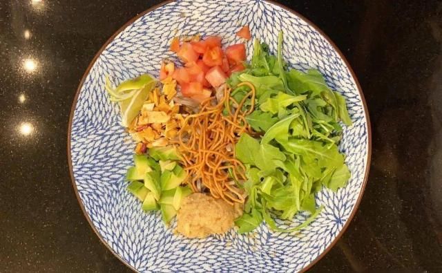  进去|纽约第一家日式油泼面+宝藏小酒馆新张！进去的居然都被上了一课？