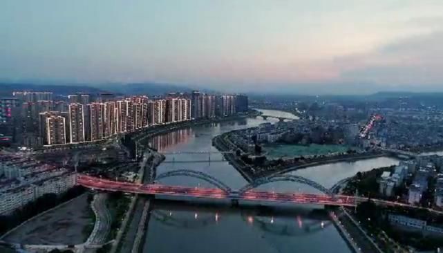 国卫|【文明创建国卫复评“双战双胜”】市综合执法局：文明从细微处做起