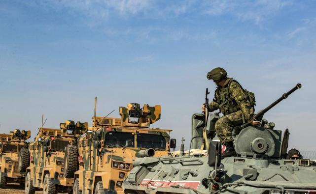 叙利亚政府军|以色列吹响复仇号角,俄罗斯军警却趁火打劫,以军未料到后院起火