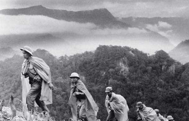 野人|杜聿明兵败野人山，士兵饿得连战马都杀了，最惨的还是女兵