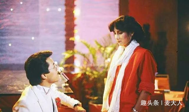  翁美玲|三哥苗侨伟杨盼盼帅、梅艳芳酷、翁美玲俏，他为何选择戚美珍