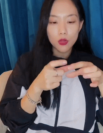 摇钱树|小S“摇钱树”计划稳了！母女同登封面似姐妹这是医美的力量？