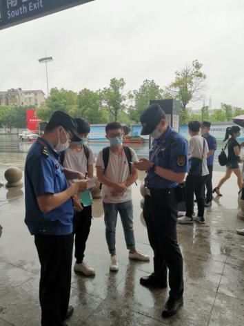 专项行动|乱丢烟头，罚款20！