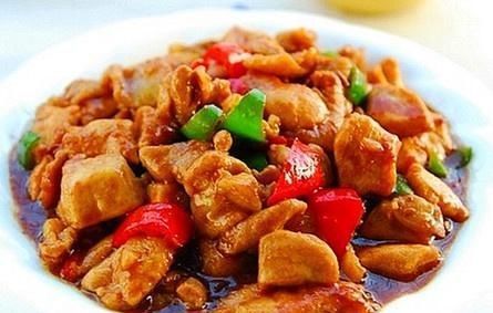  鸡丁|58岁厨师酱爆鸡丁，关键要做到这两步，否则酱汁不香