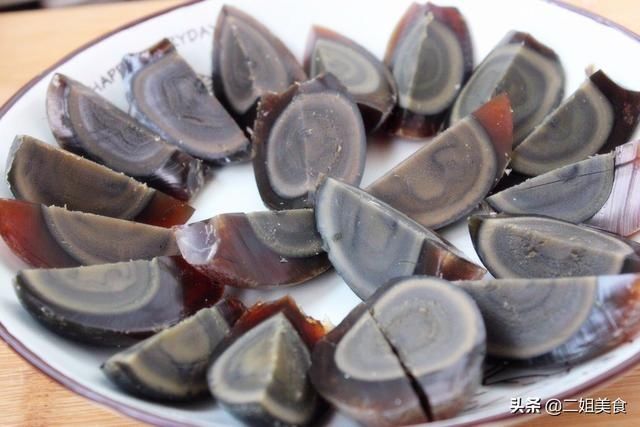 做凉拌|凉拌皮蛋，有3种调味料是关键，每一种都能让皮蛋美味翻倍