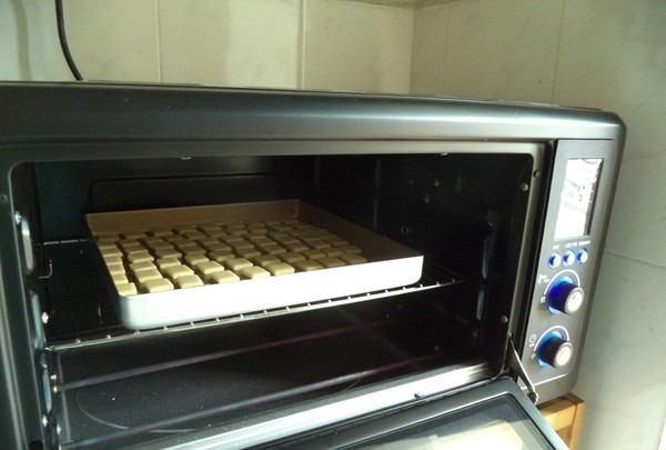 儿子|儿子最爱吃这小饼干,我隔天做2盘,香甜酥脆,一口一个停不了嘴