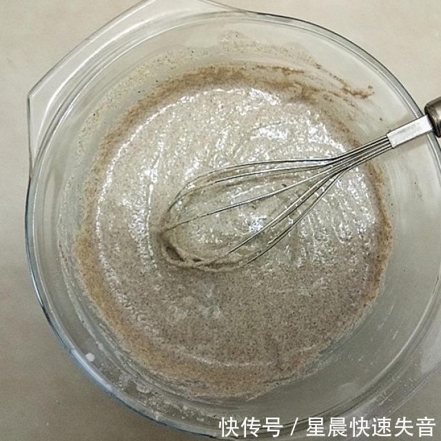 红豆|红豆杂粮饼，简单的早餐，又快又好吃