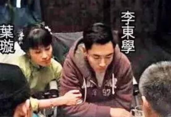  王思聪|为男友跳河、被打到骨折也不分手，王思聪：叶璇这是被下降头了？