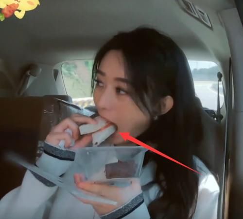 原谅|中餐厅滤镜有多厚？看到赵丽颖三明治中肉的颜色，原谅我吃不下去